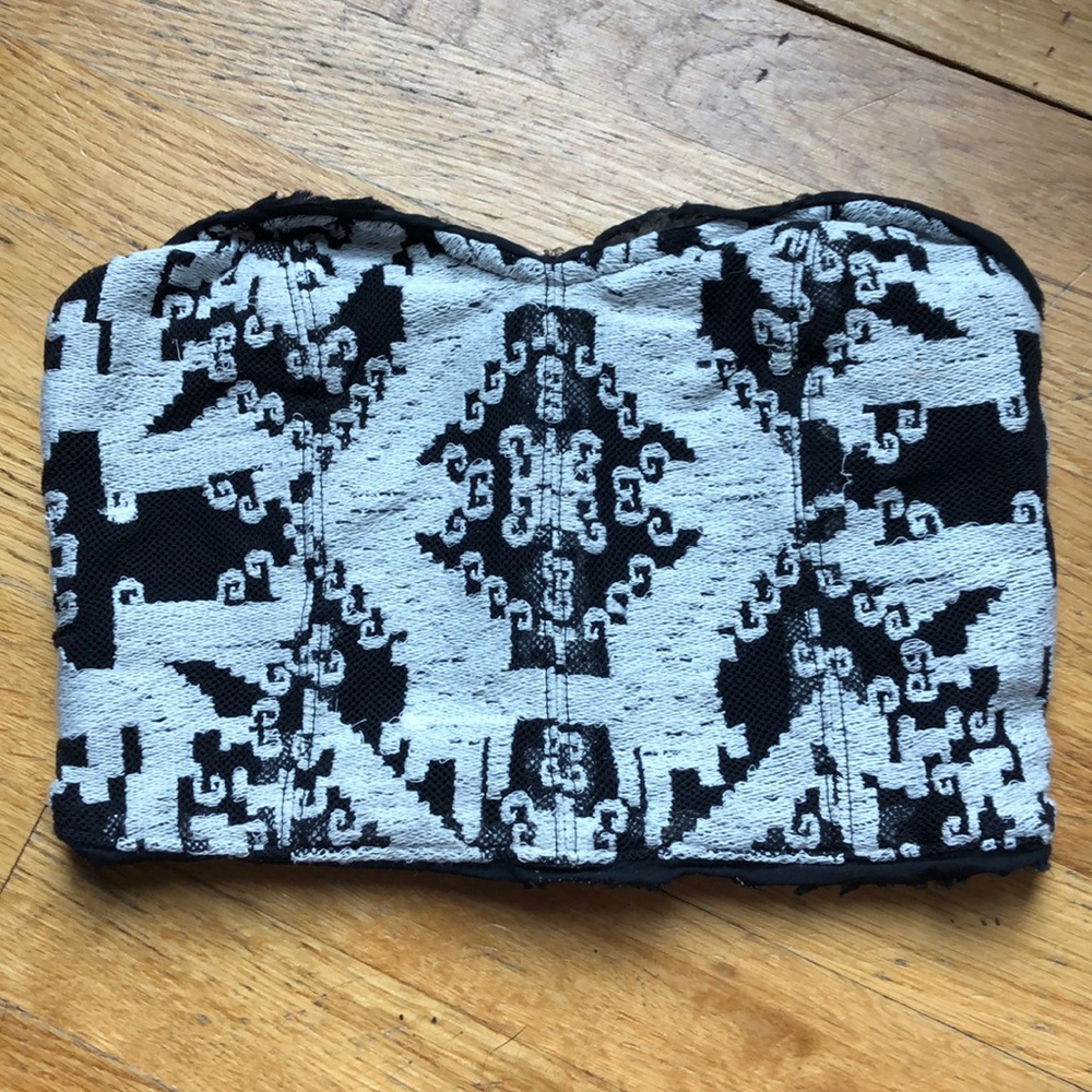 Ecote embroidered crop top